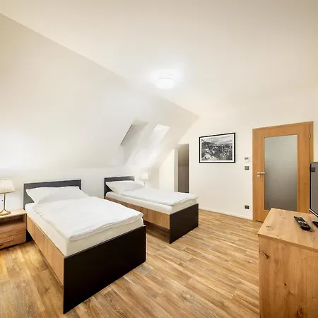 Pihel Apartments Novy Bor Exterior photo
